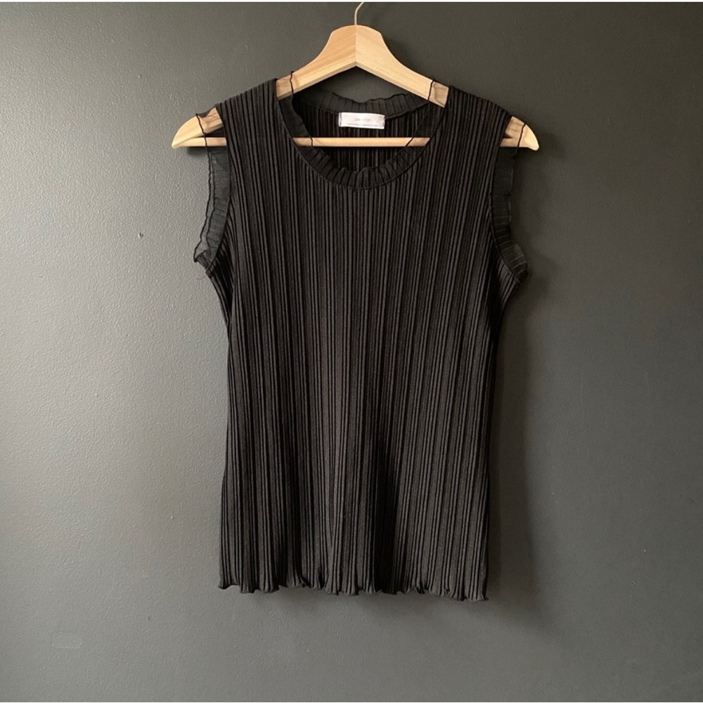 Like New! Oak + Fort Ribbed Pleated Tank